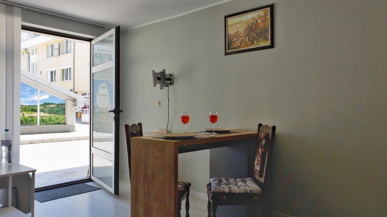 Cozy Studio Near The Park With Huge Verandah. Veliko Tarnovo Ngoại thất bức ảnh